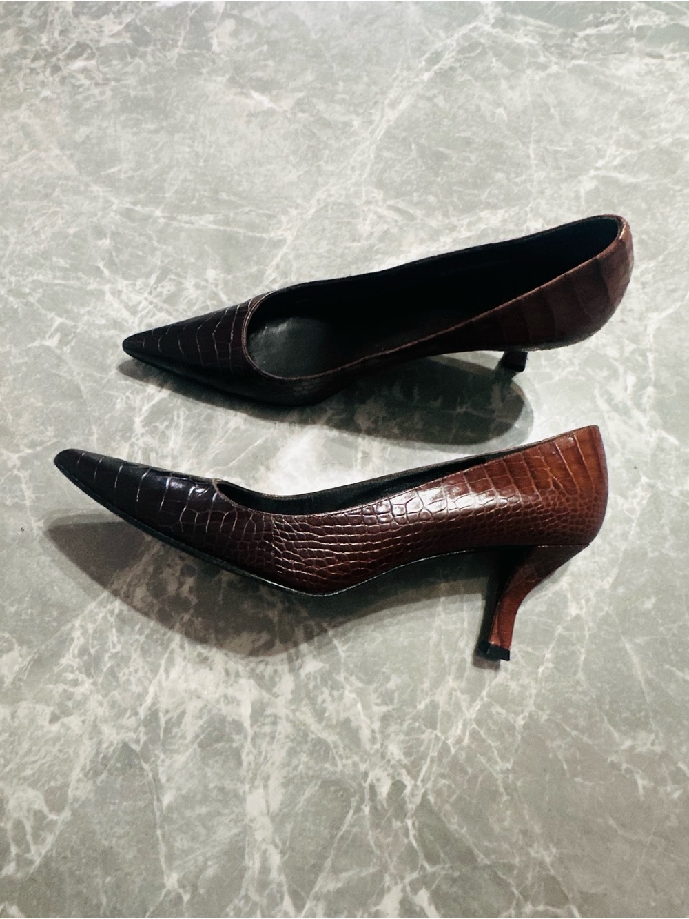 Womens 8.5 N Narrow Stuart Weitzman Black Snake Print Classic Pump Heels
